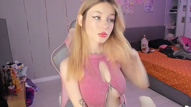 Snapshot of Aliceblush chatting on March 13, 2025, 3:28 pm Aliceblush online show from March 13, 2025, 3:28 pm