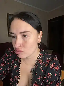 Roxana Bell online show from July 28, 2026, 7:39 pm