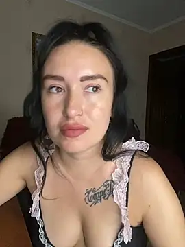 Roxana Bell online show from July 7, 2026, 5:27 pm