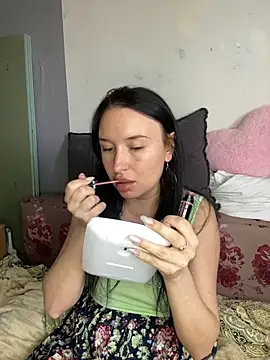 Roxana Bell online show from April 24, 2026, 11:34 am