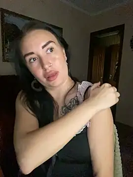 Roxana Bell online show from June 20, 2026, 1:27 pm