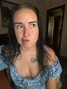 Roxana Bell online show from August 8, 2026, 11:39 am