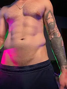 Snapshot of MachineDien chatting on November 12, 2025, 10:57 pm MachineDien online show from November 12, 2025, 10:57 pm