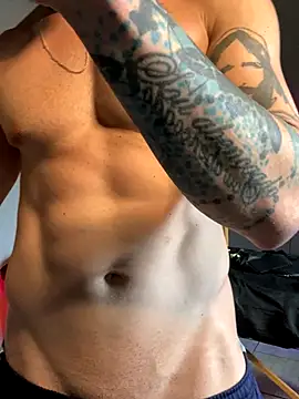 Snapshot of MachineDien chatting on September 28, 2025, 6:37 pm MachineDien online show from September 28, 2025, 6:37 pm