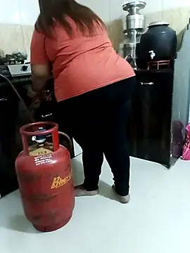 Ravina patil1 online show from November 13, 2025, 6:34 pm