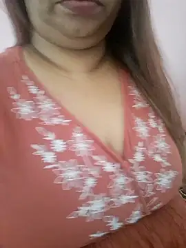 Ravina patil1 online show from April 17, 2026, 4:48 am