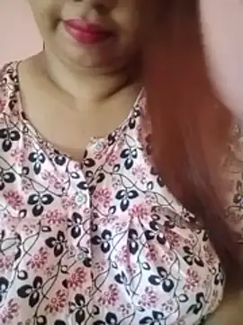 Ravina patil1 online show from April 15, 2026, 6:19 am