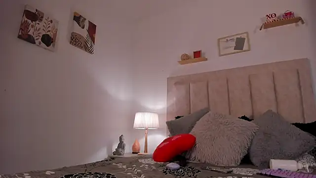 Snapshot of Avaline_Blancx chatting on February 27, 2025, 4:24 am Avaline Blancx online show from February 27, 2025, 4:24 am