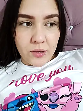 Ariakris online show from November 21, 2025, 8:52 pm