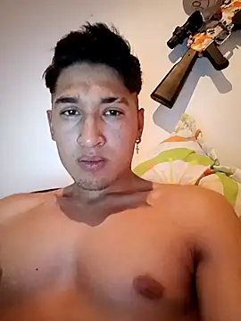 Snapshot of johan_l_ chatting on February 20, 2026, 1:35 am johan l online show from February 20, 2026, 1:35 am