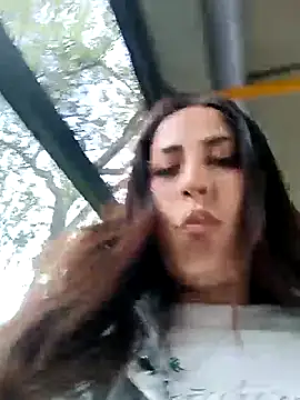 Snapshot of Lena-32 chatting on February 25, 2026, 10:09 pm Lena-32 online show from February 25, 2026, 10:09 pm