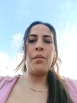 Snapshot of Lena-32 chatting on January 16, 2026, 10:47 pm Lena-32 online show from January 16, 2026, 10:47 pm