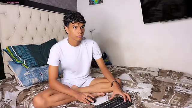 james dreams  online show from June 27, 2026, 11:44 pm