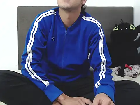 andy loverxx online show from February 9, 2026, 1:03 am