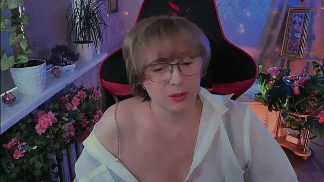 sugar vivien online show from June 15, 2026, 2:17 pm