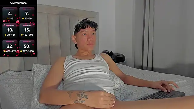 JulianRose 1 online show from July 25, 2026, 1:06 pm
