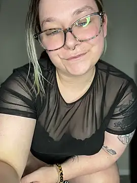 kitten0760 online show from June 11, 2026, 7:55 pm