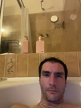 Snapshot of youhavefunandillcum chatting on November 18, 2025, 2:53 pm youhavefunandillcum online show from November 18, 2025, 2:53 pm