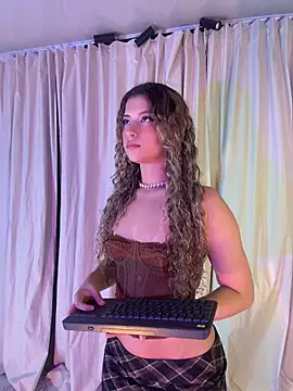 Snapshot of Melina-Smith chatting on July 10, 2026, 7:58 pm Melina-Smith online show from July 10, 2026, 7:58 pm