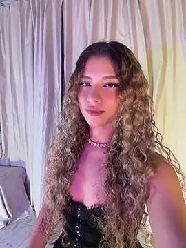 Snapshot of Melina-Smith chatting on June 19, 2026, 9:53 pm Melina-Smith online show from June 19, 2026, 9:53 pm