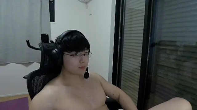 Tkcqcc online show from October 1, 2025, 4:44 pm