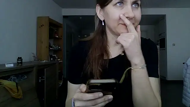 JasmineGlamour online show from April 6, 2026, 4:52 pm