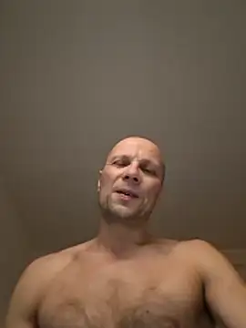 Snapshot of wedge75 chatting on February 19, 2026, 5:54 pm wedge75 online show from February 19, 2026, 5:54 pm