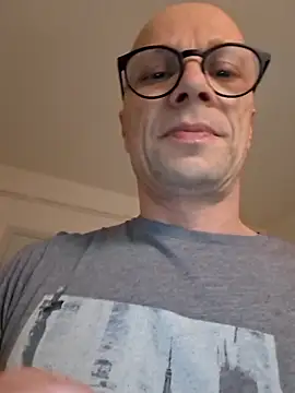 Snapshot of wedge75 chatting on February 16, 2026, 2:27 pm wedge75 online show from February 16, 2026, 2:27 pm