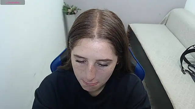 valerie diaz1 online show from November 8, 2025, 2:20 pm