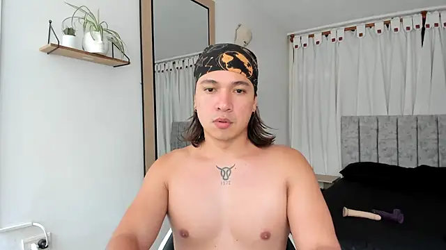 Snapshot of Valerioe chatting on March 6, 2025, 7:54 pm Valerioe online show from March 6, 2025, 7:54 pm