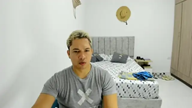 Valerioe online show from June 9, 2026, 12:17 pm