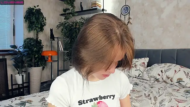 NicoleSkyt online show from February 20, 2025, 6:06 am