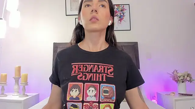 helen mooree online show from March 27, 2026, 12:39 pm