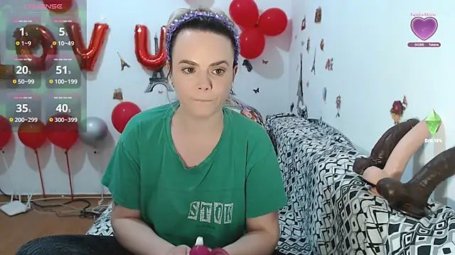 hotmilf4uxxx online show from March 18, 2026, 10:07 am