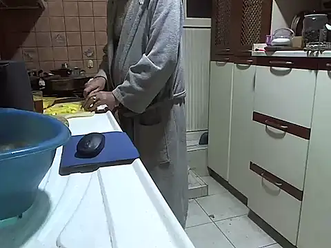 zormen355 online show from January 11, 2026, 6:37 pm