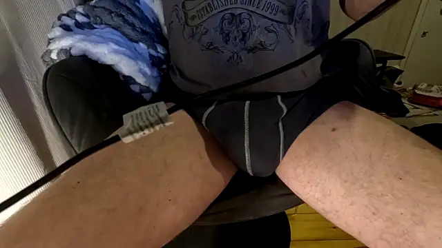 Snapshot of T0Yforeskin chatting on October 17, 2025, 10:22 pm T0Yforeskin online show from October 17, 2025, 10:22 pm