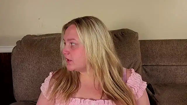 PhatAssBlond online show from August 4, 2026, 9:30 pm