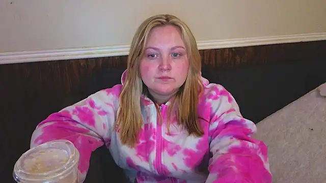 Snapshot of PhatAssBlond chatting on February 17, 2026, 2:47 pm PhatAssBlond online show from February 17, 2026, 2:47 pm