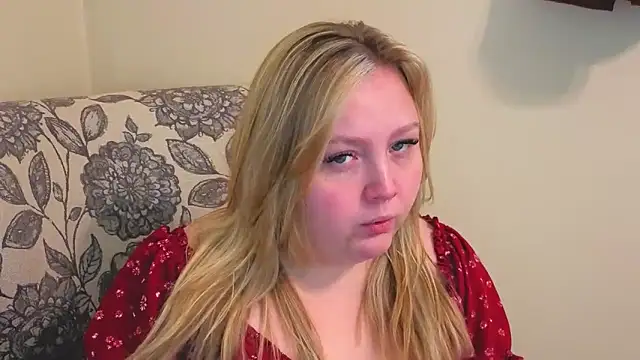 Snapshot of PhatAssBlond chatting on April 9, 2026, 8:59 pm PhatAssBlond online show from April 9, 2026, 8:59 pm