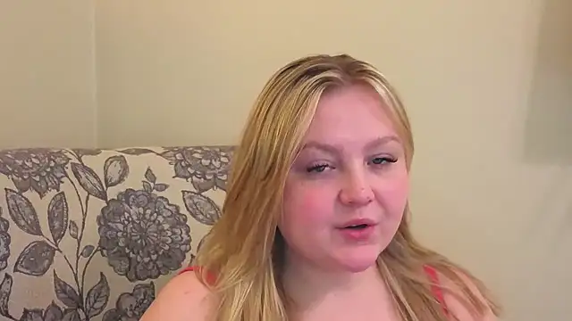 Snapshot of PhatAssBlond chatting on April 12, 2026, 7:28 pm PhatAssBlond online show from April 12, 2026, 7:28 pm