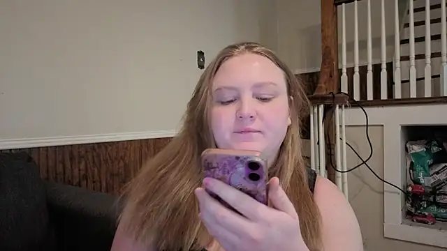 Snapshot of PhatAssBlond chatting on February 1, 2026, 5:00 pm PhatAssBlond online show from February 1, 2026, 5:00 pm