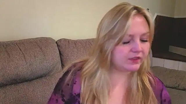 Snapshot of PhatAssBlond chatting on March 21, 2026, 6:34 pm PhatAssBlond online show from March 21, 2026, 6:34 pm