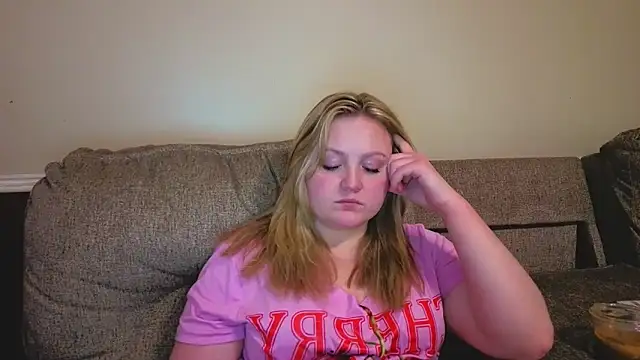 Snapshot of PhatAssBlond chatting on March 18, 2026, 2:41 pm PhatAssBlond online show from March 18, 2026, 2:41 pm