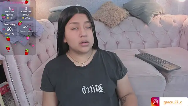 grace77   online show from November 29, 2025, 12:16 pm