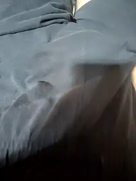 SplitPrestige19 online show from November 26, 2025, 5:40 am