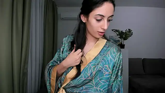 Snapshot of Melanie_Angel chatting on May 7, 2026, 11:30 pm Melanie Angel online show from May 7, 2026, 11:30 pm