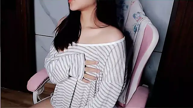 Snapshot of phuong-anh1709 chatting on September 10, 2025, 7:57 pm phuong-anh1709 online show from September 10, 2025, 7:57 pm