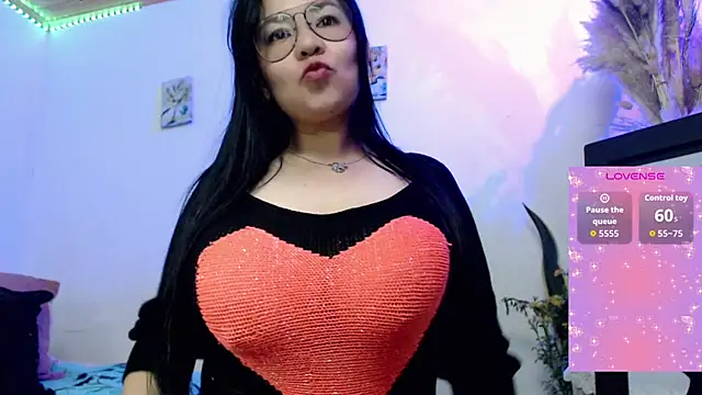 Snapshot of Donniia chatting on February 11, 2026, 10:31 pm Donniia online show from February 11, 2026, 10:31 pm