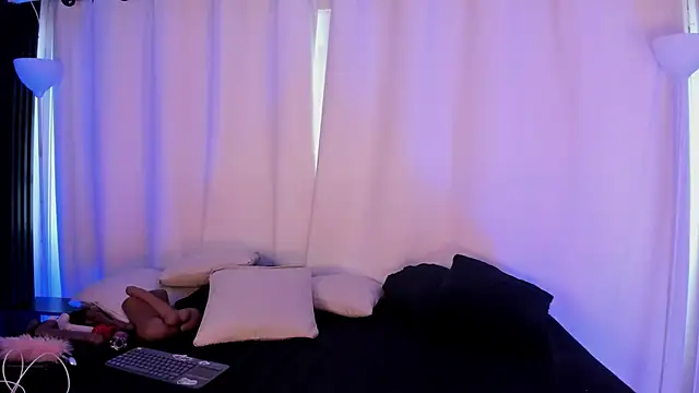 Snapshot of Emiilycollins chatting on January 12, 2026, 3:52 pm Emiilycollins online show from January 12, 2026, 3:52 pm