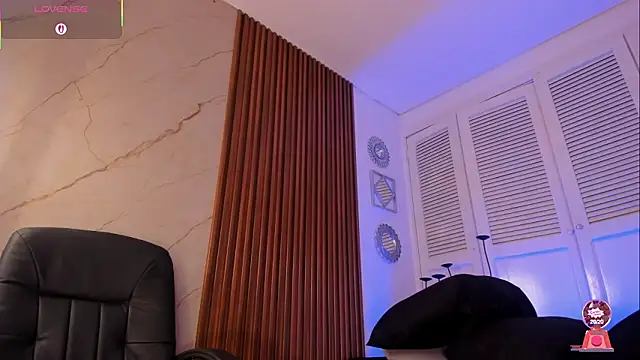 Snapshot of Emiilycollins chatting on February 4, 2026, 4:51 am Emiilycollins online show from February 4, 2026, 4:51 am